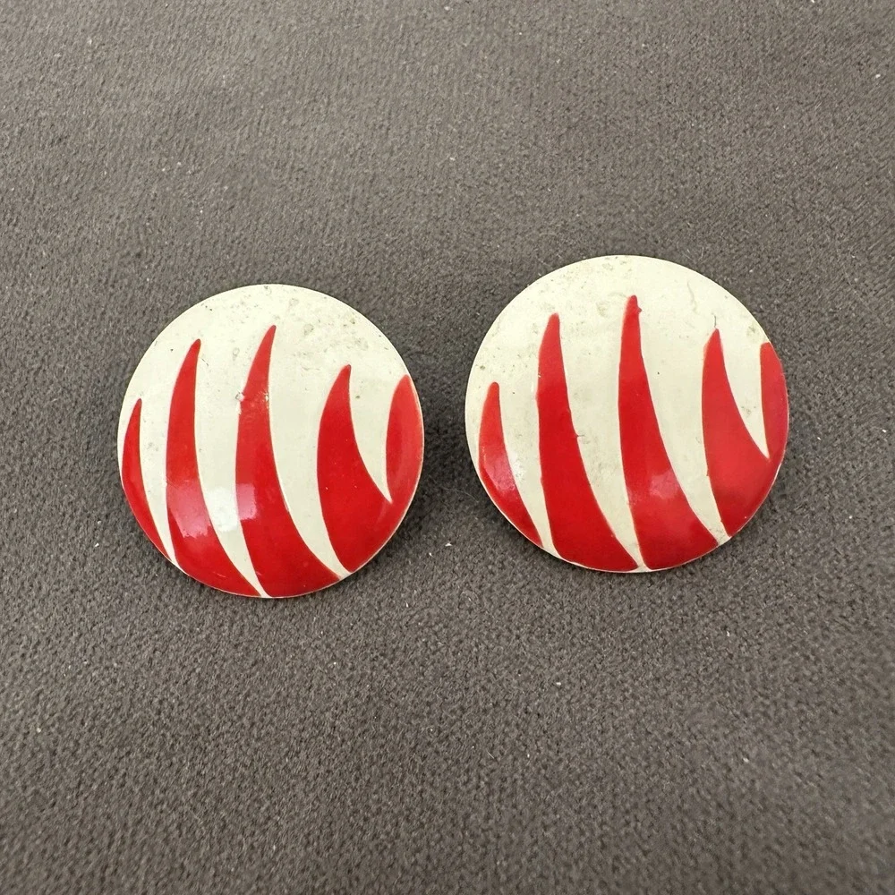 Vintage Red White‎ Metal Earrings 80s Round Button Style Post